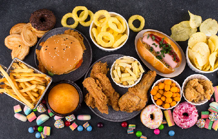 Ultraprocessed foods worsen menopause symptoms, impacting women's health during this transitional stage of life.