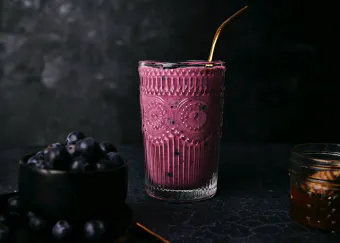 Start your day with this refreshing Kefir and Berry Smoothie, a perfect blend of taste and nutrition.